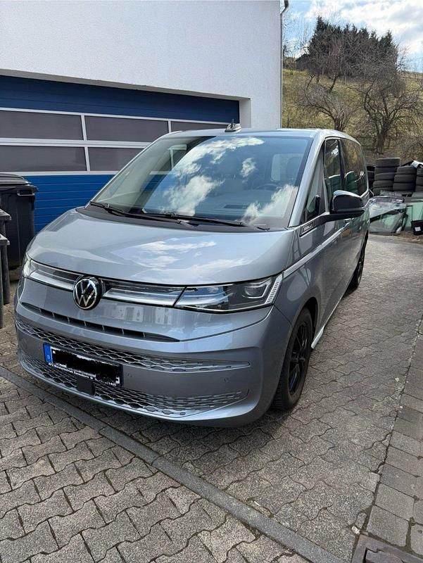 Silber Gebraucht 2023 VW T7 Van | 56.999 € (Etwas zu teuer) - Bild 1/2