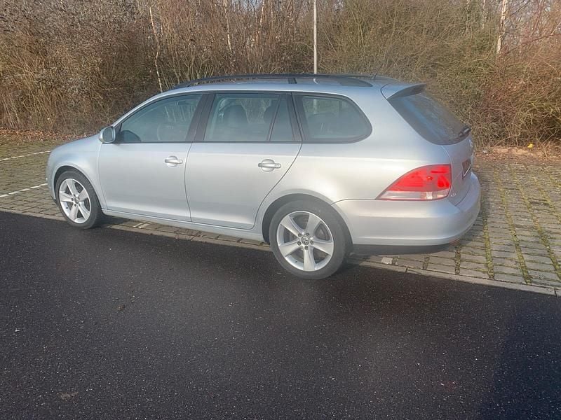 Gebraucht VW Golf V 130 PS (95 kW) 2008 Silber Kombi