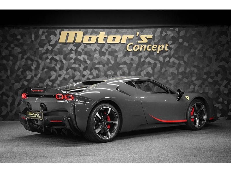 Gebraucht Ferrari SF90 999 PS (734 kW) 2022 Grau