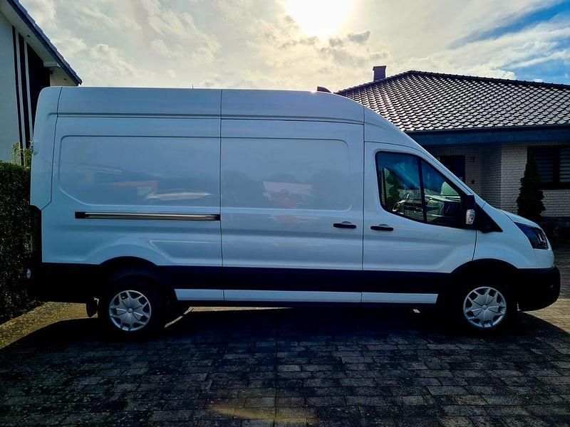 Weiß Gebraucht 2024 Ford Transit Trend Limousine | 26.300 € (Superpreis) - Bild 1/4