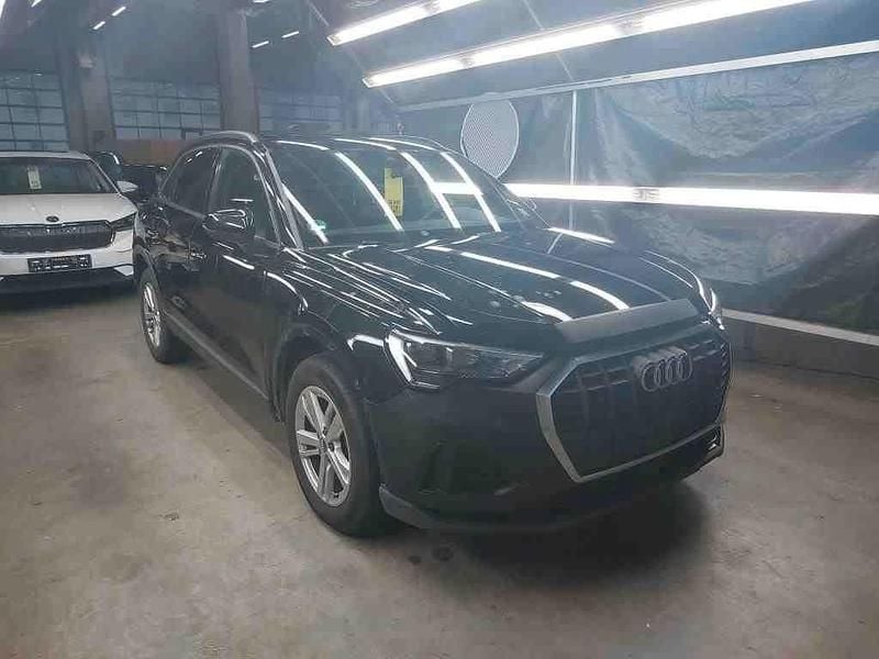 Gebraucht Audi Q3 Basis 150 PS (110 kW) 2020 Schwarz SUV