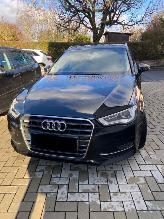Schwarz Gebraucht 2013 Audi A3 Sportback Ambition Limousine | 8.300 € - Bild 1/4