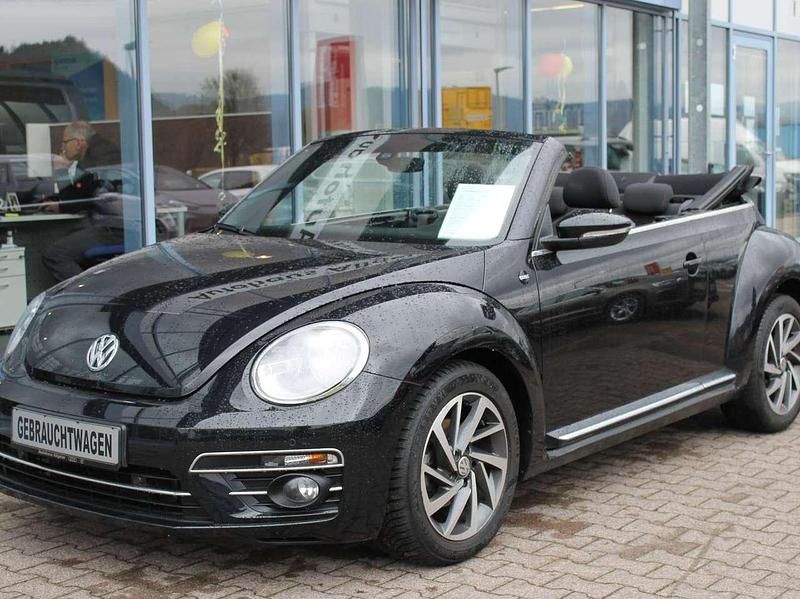Deep black perleffekt Gebraucht 2018 VW Beetle Design Cabrio | 15.990 € (Fairer Preis) - Bild 1/4