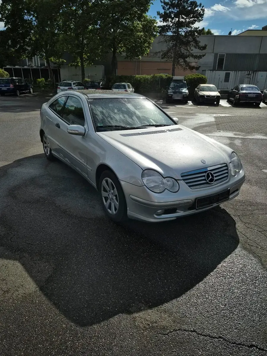 Gebraucht Mercedes C230 197 PS (144 kW) 2001 Silber Coupé