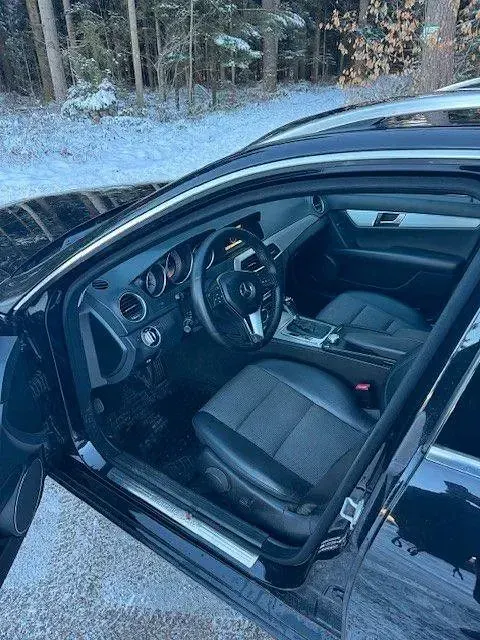 Gebraucht Mercedes C180 Avantgarde 156 PS (114 kW) 2012 Schwarz Limousine