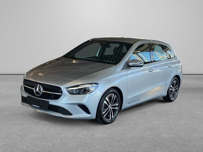 Metalliclack hightechsilber (metallic) Gebraucht 2024 Mercedes B180 Van / Kleinbus | 30.480 € (Fairer Preis) - Bild 1/4