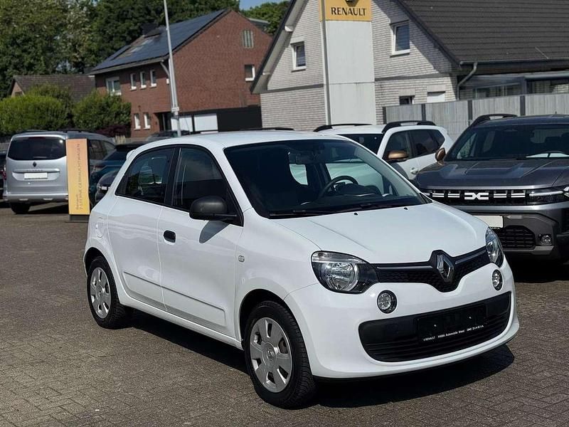 Crystal weiss Gebraucht 2016 Renault Twingo Life Kleinwagen | 8.490 € (Etwas zu teuer) - Bild 1/4