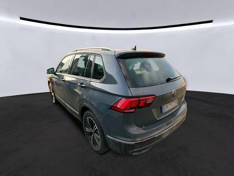 Gebraucht VW Tiguan Active 150 PS (110 kW) 2023 Grau SUV