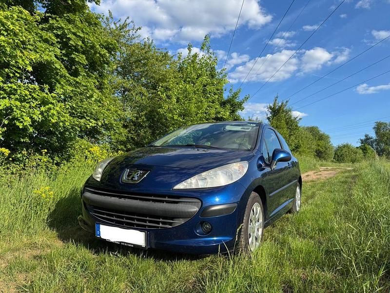Blau Gebraucht 2006 Peugeot 207 Limousine | 1.999 € (Fairer Preis) - Bild 1/4