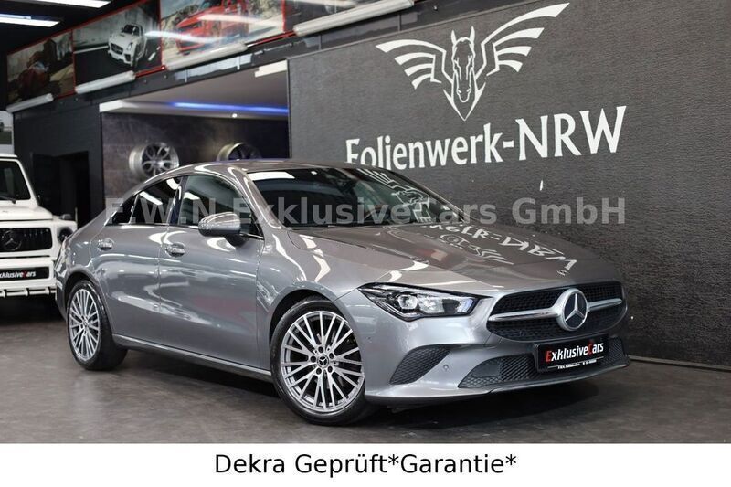 Grau Gebraucht 2020 Mercedes CLA180 Edition Limousine | 22.980 € (Fairer Preis) - Bild 1/4