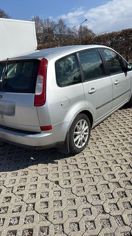 Gebraucht Ford Focus 120 PS (88 kW) 2004 Silber Limousine