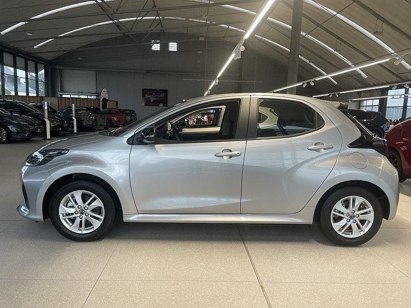 Neu Mazda 2 Center-Line 116 PS (85 kW) 2025 Weiss Kleinwagen