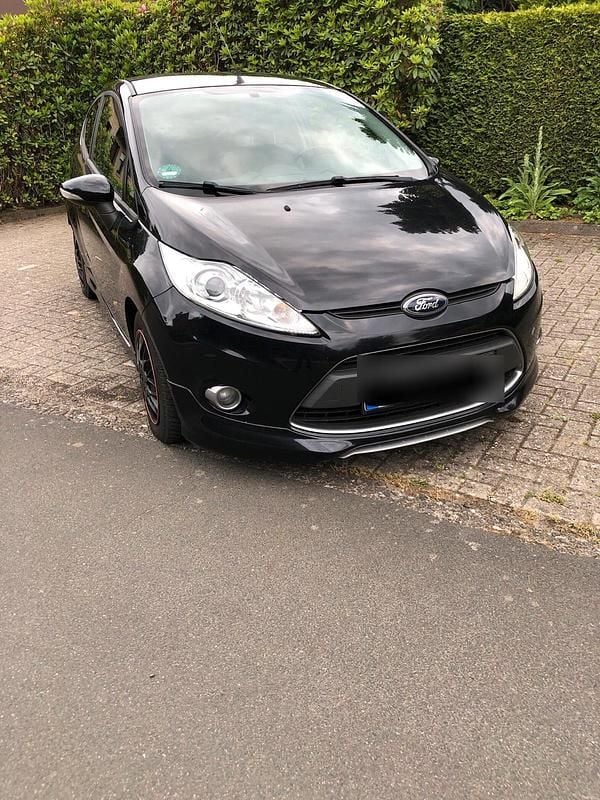 Schwarz Gebraucht 2012 Ford Fiesta Kleinwagen | 3.950 € (Fairer Preis) - Bild 1/4