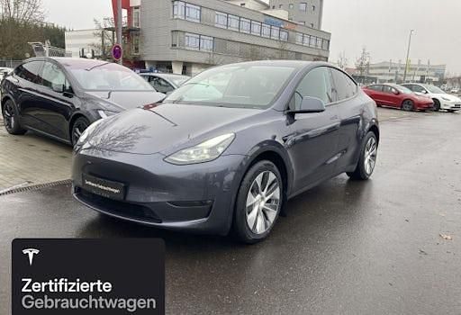 Silber Gebraucht 2023 Tesla Model Y SUV | 39.100 € (Etwas zu teuer) - Bild 1/4