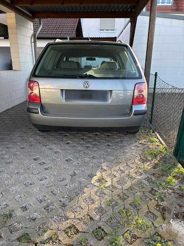 Second-hand VW Passat 115 CP (84 kW) 2002 Gri Break