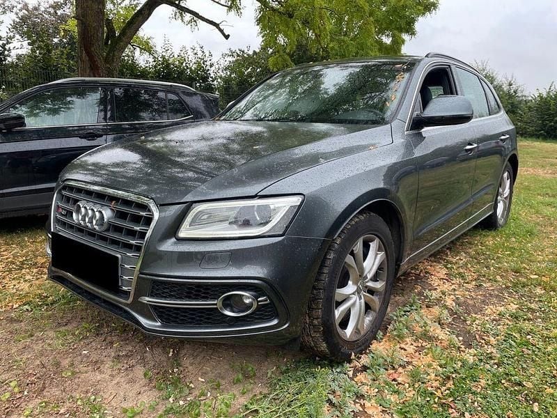 Sonderlack. daytonagrau perlef Gebraucht 2017 Audi SQ5 Competition SUV | 26.490 € (Fairer Preis) - Bild 1/4