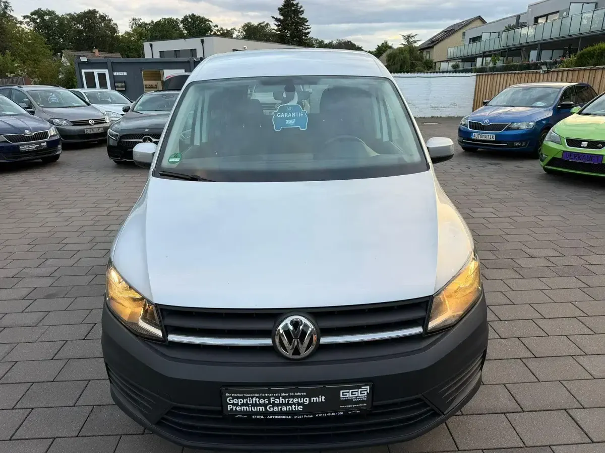 Gebraucht VW Caddy Trendline 102 PS (75 kW) 2016 Silber Van / Kleinbus