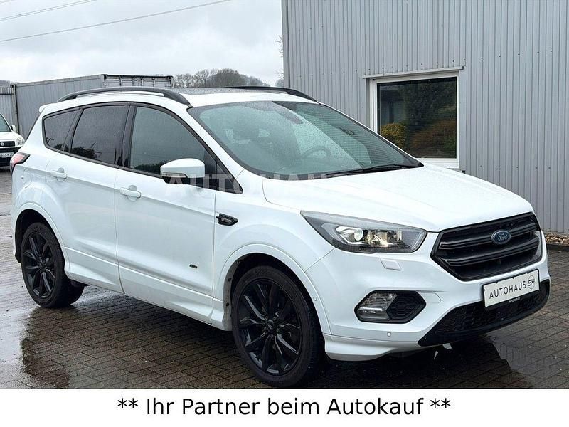 Gebraucht Ford Kuga ST-Line 179 PS (131 kW) 2018 Weiß SUV