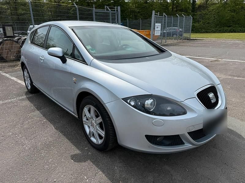 Second-hand Seat Leon 140 CP (102 kW) 2006 Argintiu Hatchback