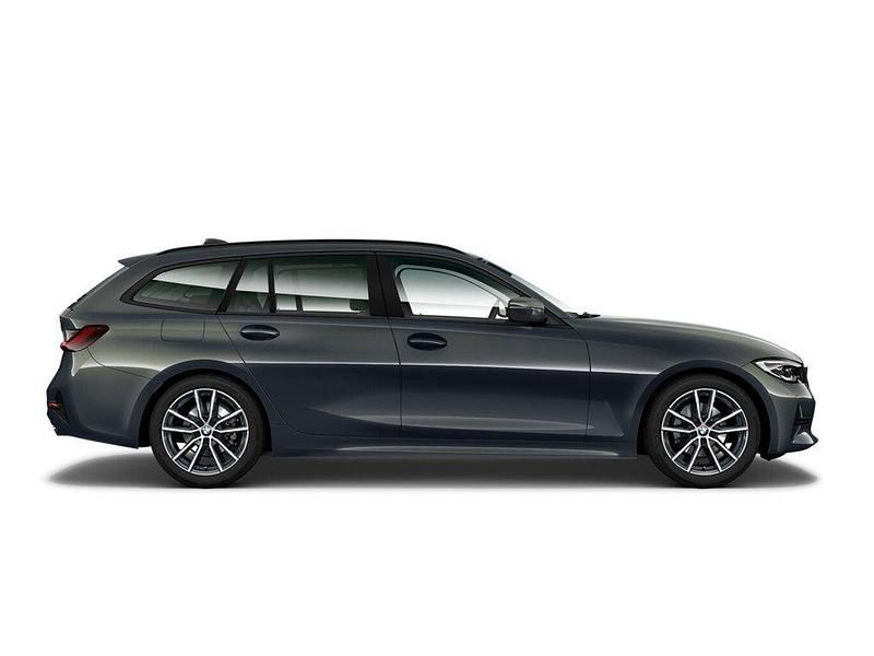 Gebraucht BMW 330 Advantage 258 PS (189 kW) 2022 Grau Kombi