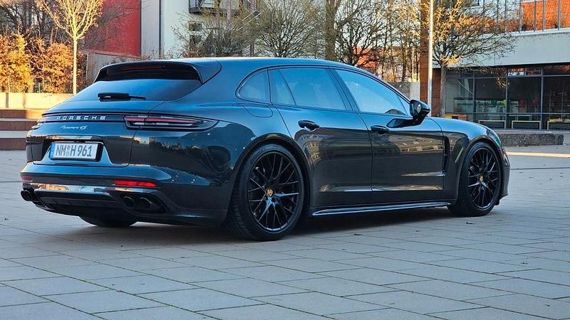 Gebraucht Porsche Panamera 4S Sport Turismo 441 PS (324 kW) 2018 Grau Limousine