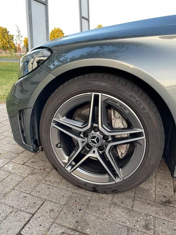 Gebraucht Mercedes C180 AMG 156 PS (114 kW) 2021 Grau Limousine