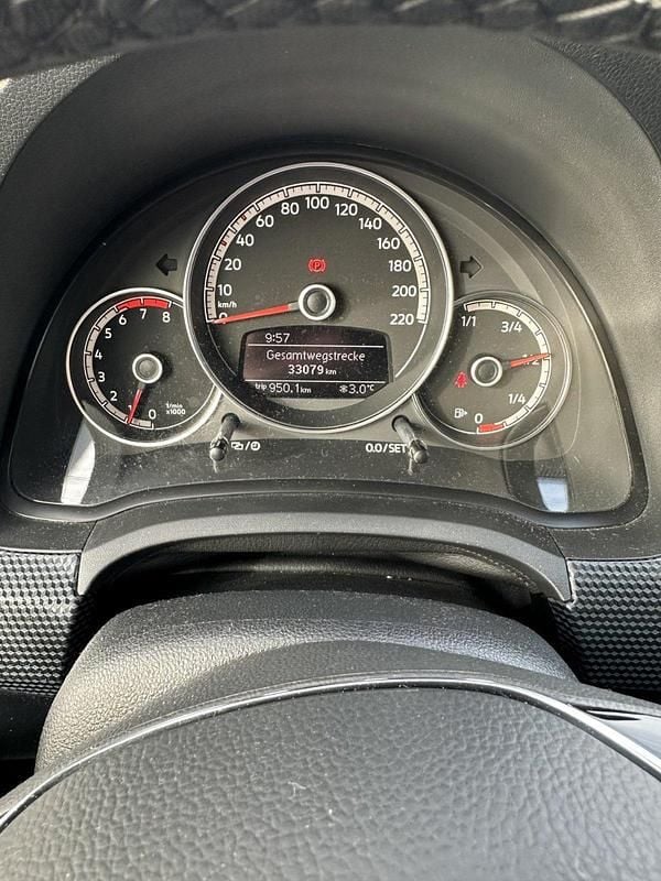 Gebraucht VW up! 60 PS (44 kW) 2019 Weiß Kleinwagen