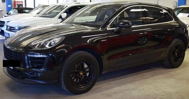 Gebraucht Porsche Macan S 258 PS (189 kW) 2016 Tiefschwarz SUV
