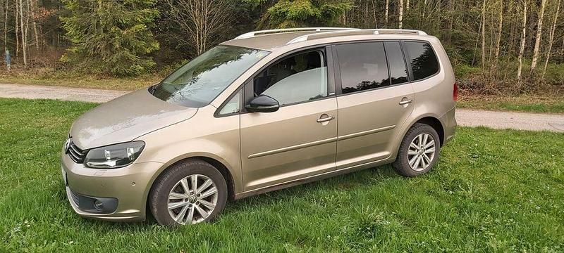 Beige Gebraucht 2011 VW Touran Style Van / Kleinbus | 8.000 € (Fairer Preis) - Bild 1/4