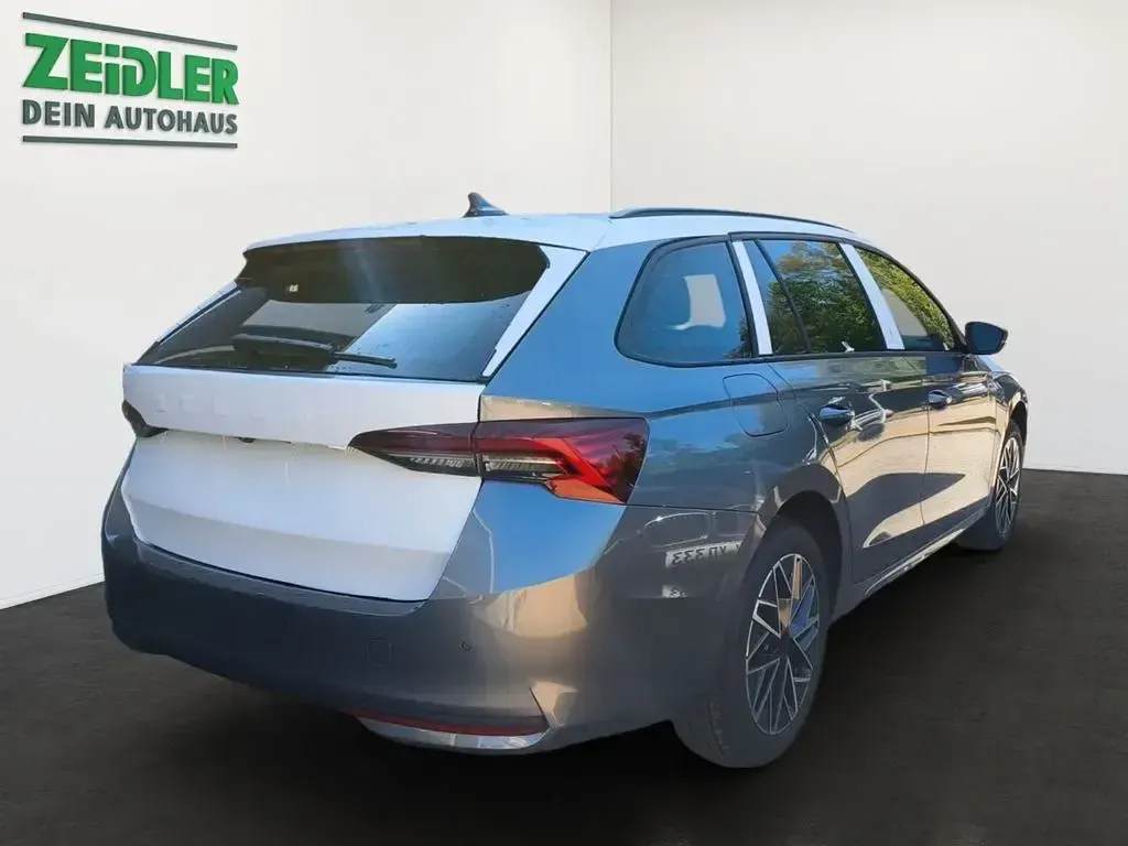 Neu Skoda Octavia Selection 150 PS (110 kW) 2026 Graphitegrau Kombi