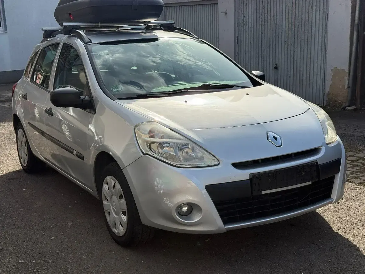 Gebraucht Renault Clio GrandTour Expression 68 PS (50 kW) 2010 Grau Kombi