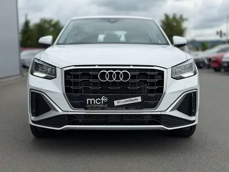 Gebraucht Audi Q2 S-Line 150 PS (110 kW) 2025 Weiß SUV