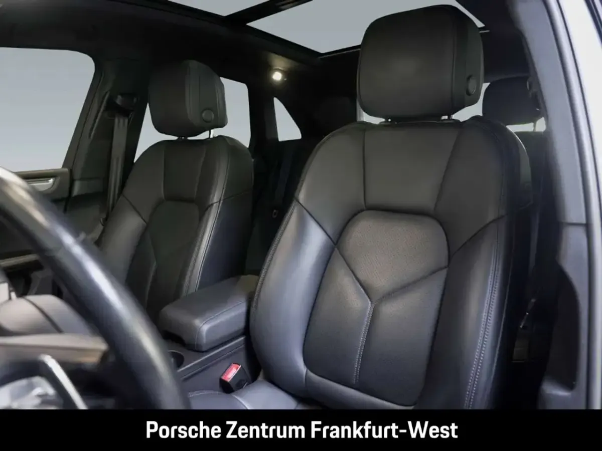 Begagnad Porsche Macan 265 HK (194 kW) 2022 Silver SUV