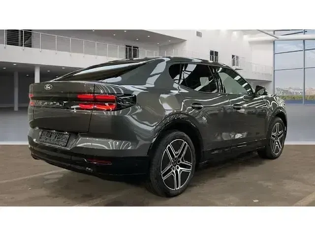 Usado Ford Capri Premium 210 kW (286 CV) 2024 Gris SUV