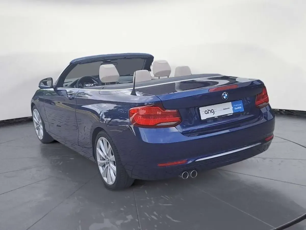 Gebraucht BMW 225 Luxury Line 224 PS (164 kW) 2018 Blau Cabrio