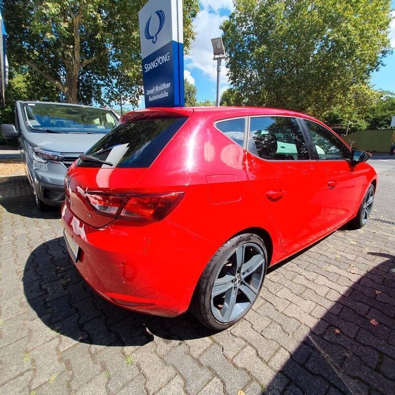 Gebraucht Seat Leon Style 140 PS (102 kW) 2013 Rot Kleinwagen