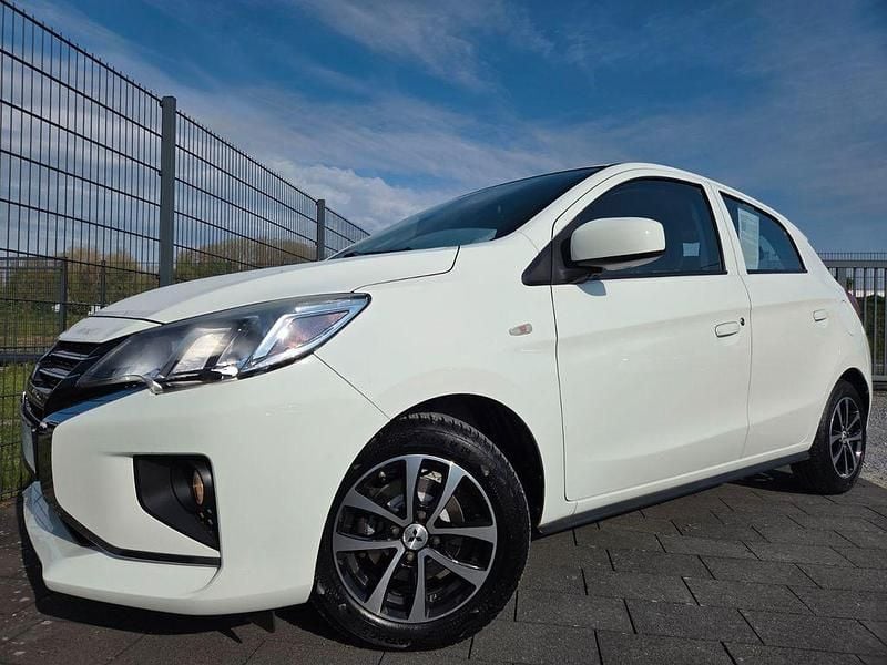 Gebraucht Mitsubishi Space Star Basis 71 PS (52 kW) 2020 Weiß Kleinwagen