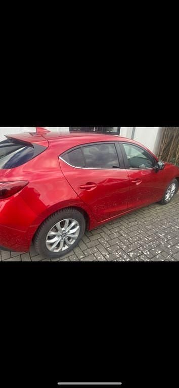 Gebraucht Mazda 3 Nakama 120 PS (88 kW) 2016 Rot Limousine