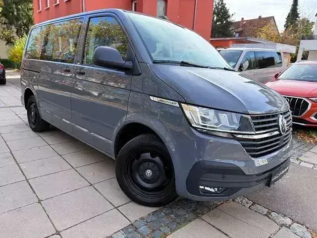 Gebraucht VW Multivan Family 150 PS (110 kW) 2021 Grau Van / Kleinbus