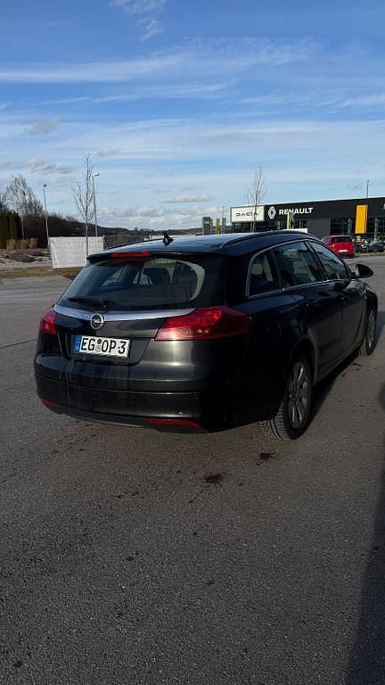 Gebraucht Opel Insignia 160 PS (117 kW) 2010 Schwarz Kombi