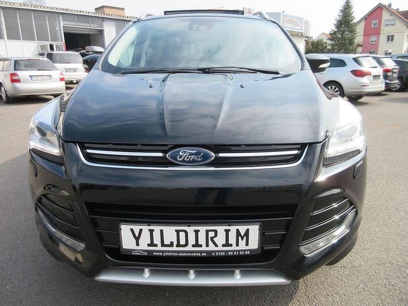 Gebraucht Ford Kuga Individual 150 PS (110 kW) 2015 Schwarz SUV