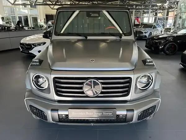 Gebraucht Mercedes G500 449 PS (330 kW) 2024 Manufaktur platin magno SUV