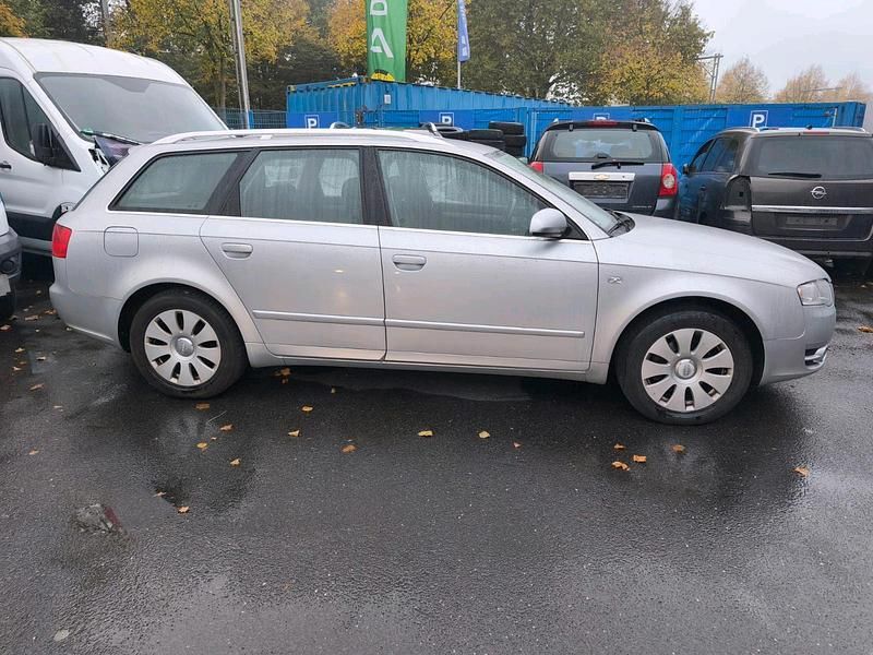Silber Gebraucht 2006 Audi A4 Kombi | 3.000 € (Fairer Preis) - Bild 1/4