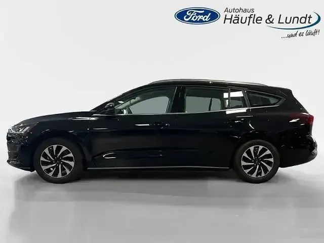 Gebraucht Ford Focus Titanium 116 PS (85 kW) 2024 Obsidianschwarz metallic Kombi
