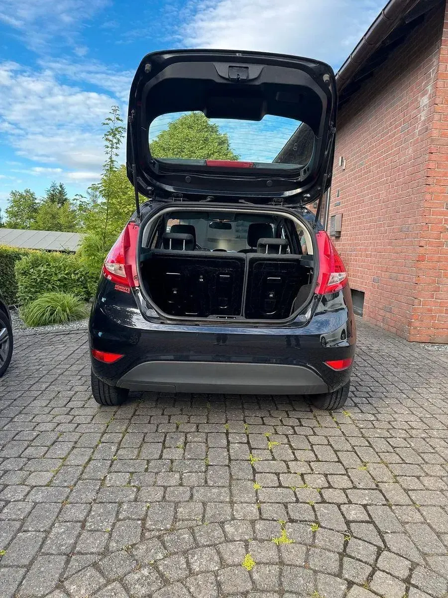 Gebraucht Ford Fiesta Trend 82 PS (60 kW) 2011 Schwarz Limousine
