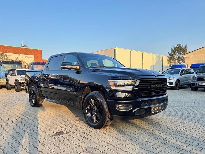 Schwarz Gebraucht 2020 RAM 1500 Abholung | 51.000 € - Bild 1/4