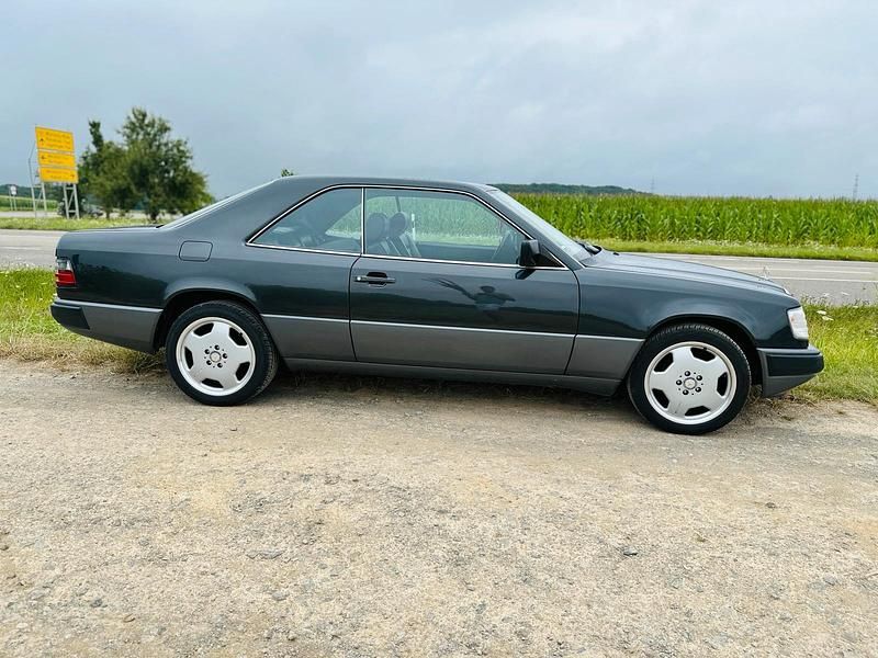 Gebraucht Mercedes E300 AMG 179 PS (131 kW) 1989 Grau Coupé