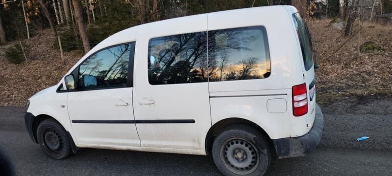 Weiß Gebraucht 2013 VW Caddy Comfortline Van / Kleinbus | 8.000 € - Bild 1/4