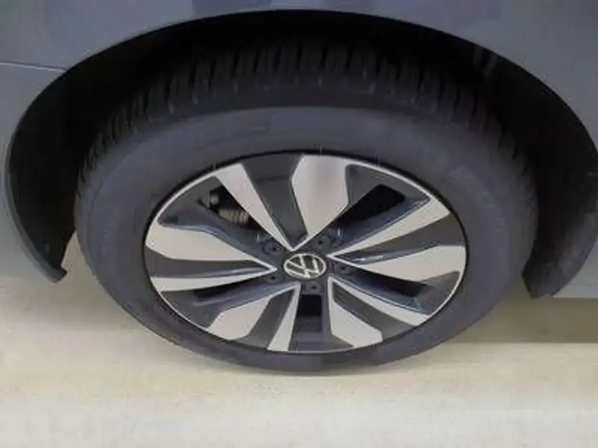 Gebraucht VW Golf VIII Goal 150 PS (110 kW) 2025 Grau Limousine