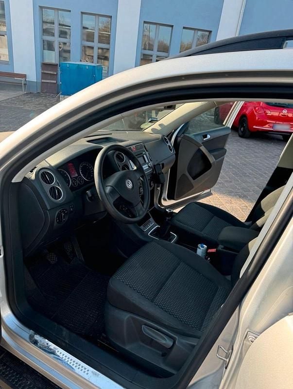 Gebraucht VW Tiguan 150 PS (110 kW) 2009 Silber SUV